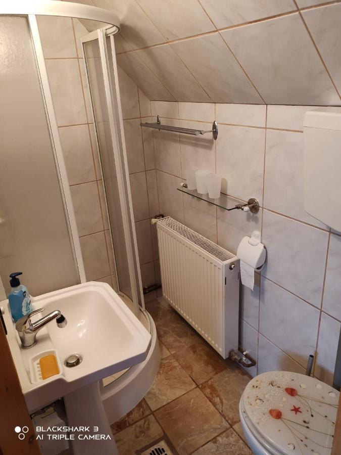 Apartment Garsoniera Mikha *