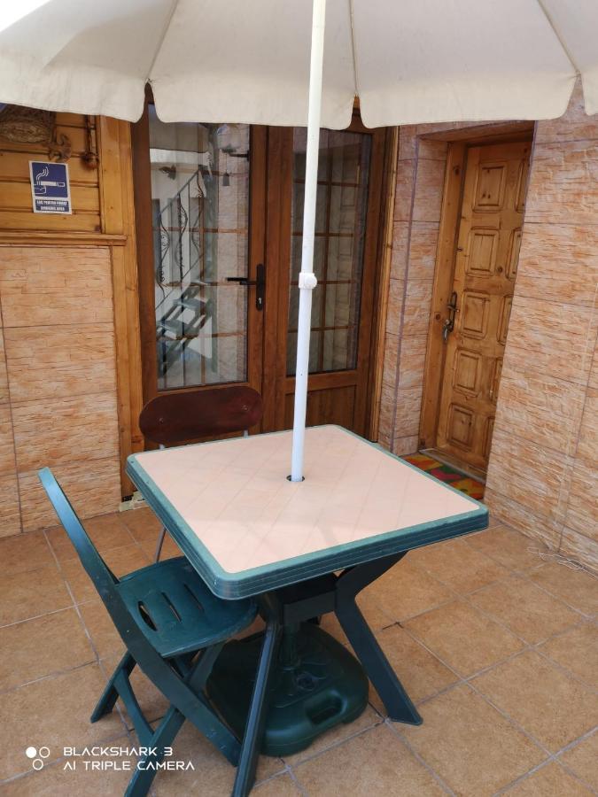 Apartment Garsoniera Mikha
