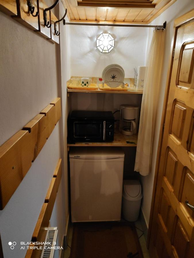 Garsoniera Mikha Apartment *